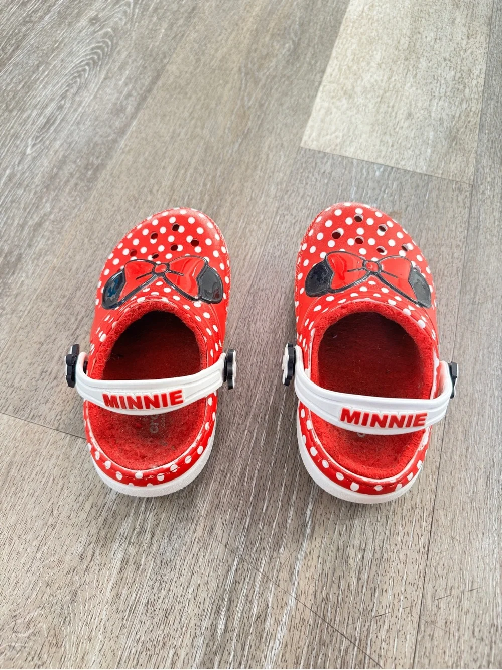 Crocs Kids' Classic Lined Disney Minnie Mouse Clog Slippers